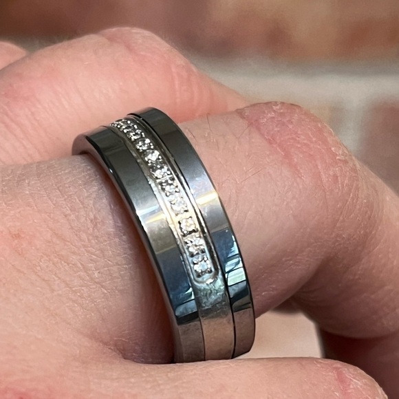 Size 12 Dual Silver Tone Rhinestones Ring - Picture 7 of 13